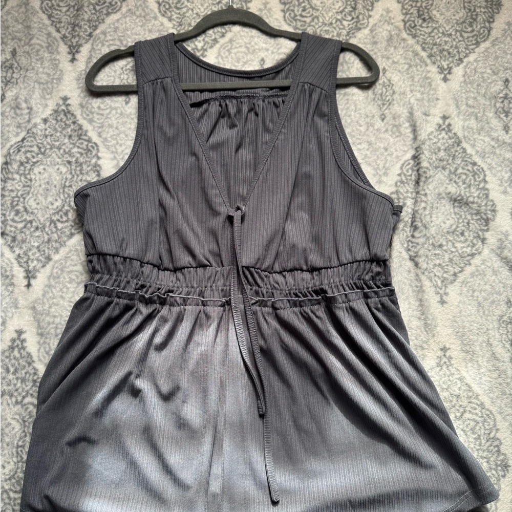 Elegant Gray Sleeveless Top